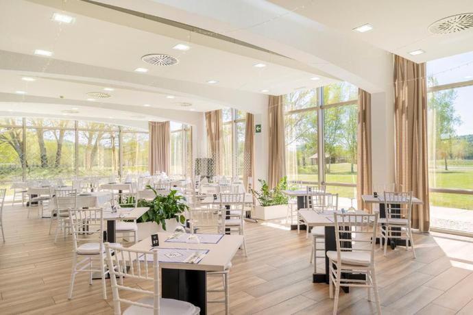 Imagen del bar/restaurante del Hotel Iberik Balneario Augas Santas. Foto 3