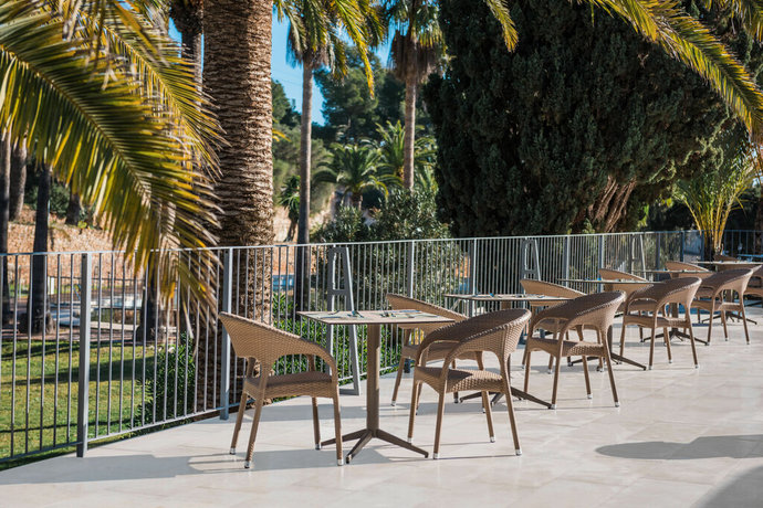 Imagen de los exteriores del Hotel Iberostar Cala Domingos. Foto 13