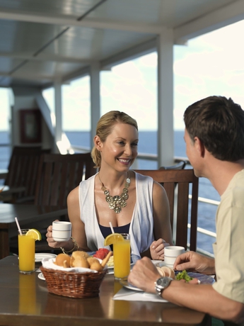 Imagen del bar/restaurante del Hotel Iberostar Heritage Grand Amazon. Foto 5