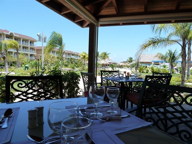 Imagen general del Hotel Iberostar Laguna Azul. Foto 6