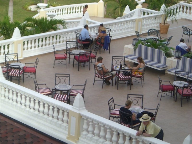 Imagen general del Hotel Iberostar Laguna Azul. Foto 7