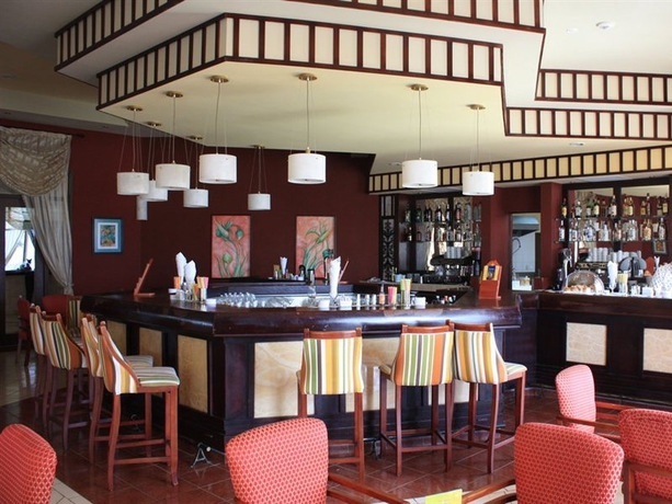 Imagen general del Hotel Iberostar Laguna Azul. Foto 10