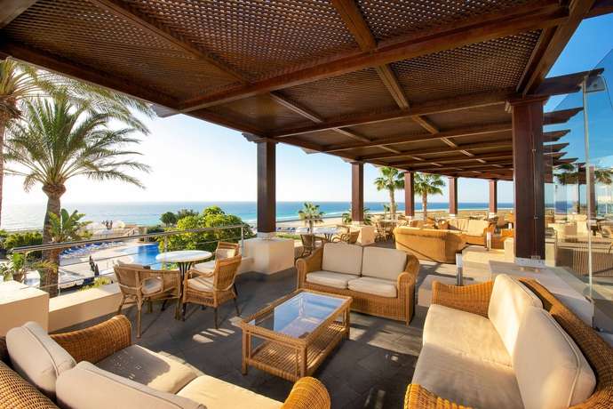 Imagen del bar/restaurante del Hotel Iberostar Playa Gaviotas. Foto 5