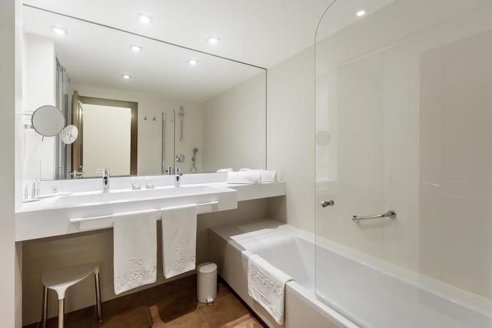 Imagen de la habitación del Hotel Iberostar Selection Andalucía Playa. Foto 4