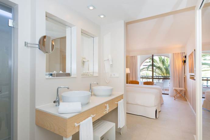 Imagen de la habitación del Hotel Iberostar Selection Anthelia. Foto 8