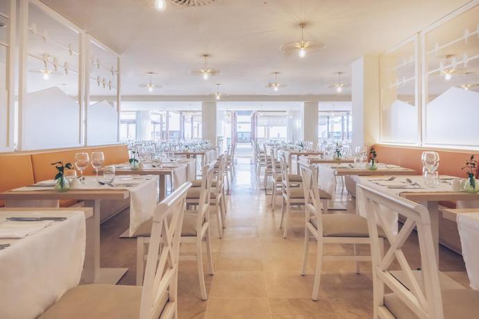 Imagen del bar/restaurante del Hotel Iberostar Selection Fuerteventura Palace. Foto 10