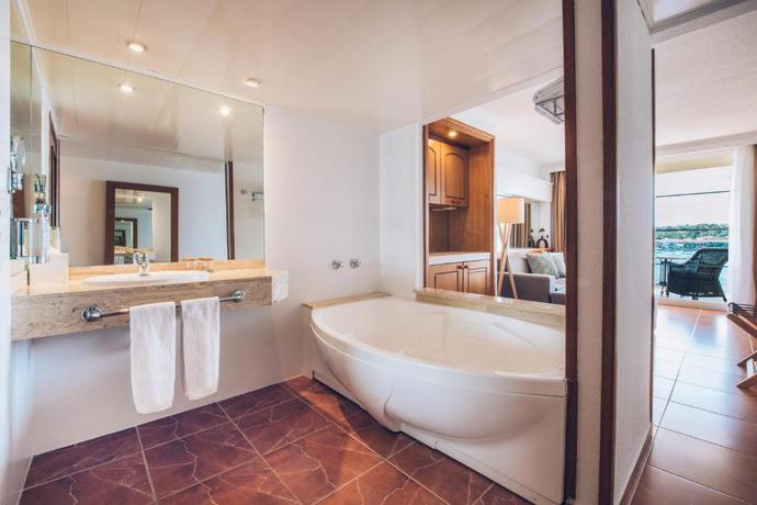 Imagen de la habitación del Hotel Iberostar Selection Jardín Del Sol Suites - Adults Only. Foto 5