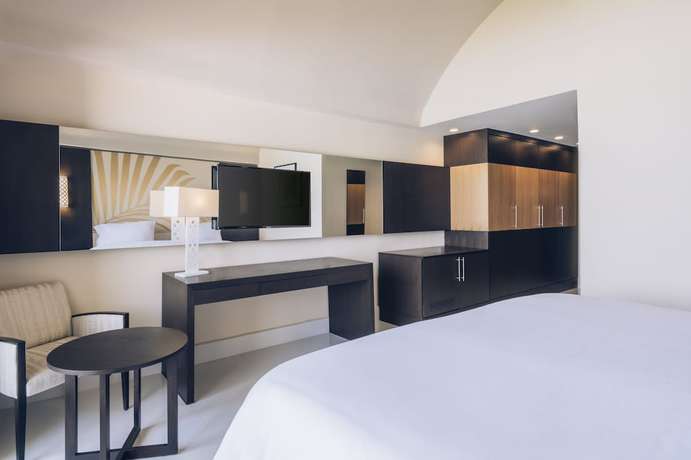 Imagen de la habitación del Hotel Iberostar Selection Kuriat Palace. Foto 8