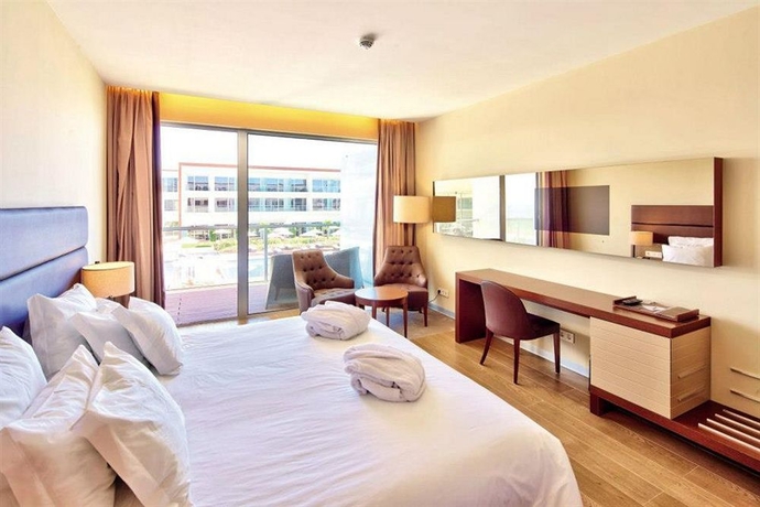 Imagen de la habitación del Hotel Iberostar Selection Lagos Algarve. Foto 8