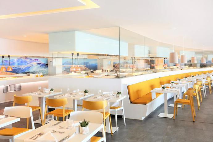 Imagen del bar/restaurante del Hotel Iberostar Selection Lanzarote Park. Foto 7