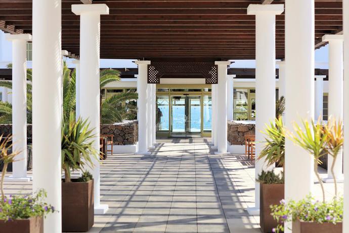 Imagen de los exteriores del Hotel Iberostar Selection Lanzarote Park. Foto 12