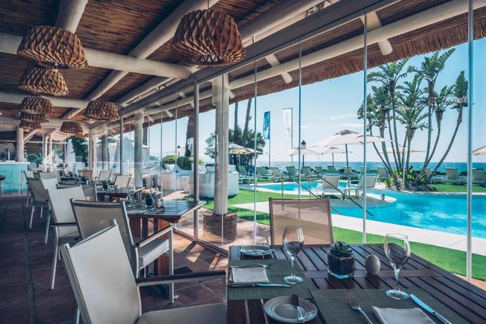 Imagen del bar/restaurante del Hotel Iberostar Selection Marbella Coral Beach. Foto 7