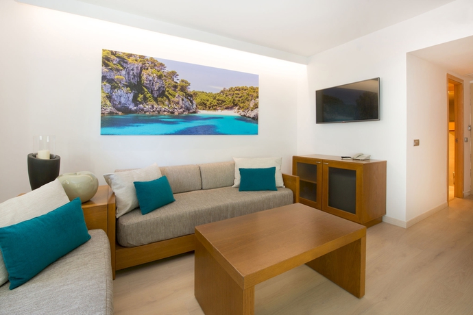 Imagen de la habitación del Hotel Iberostar Selection Playa de Muro Village. Foto 3