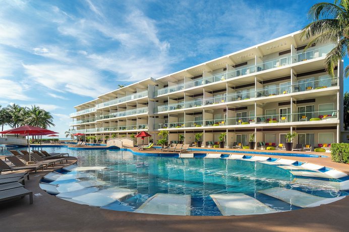 Imagen general del Hotel Iberostar Selection Riviera Cancun - All Inclusive. Foto 1