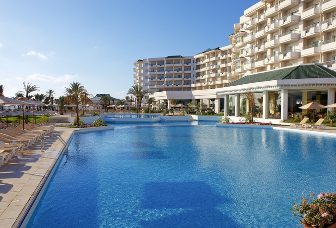 Imagen de la piscina del Hotel Iberostar Selection Royal El Mansour. Foto 14