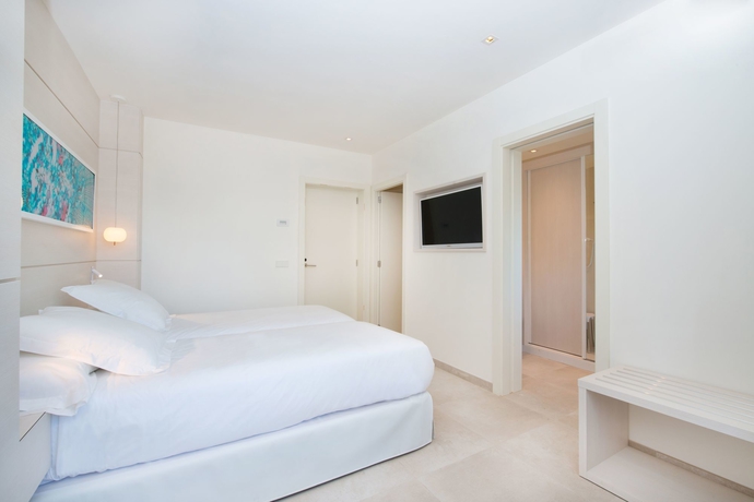 Imagen de la habitación del Hotel Iberostar Selection Santa Eulalia Ibiza - Adults-only. Foto 9