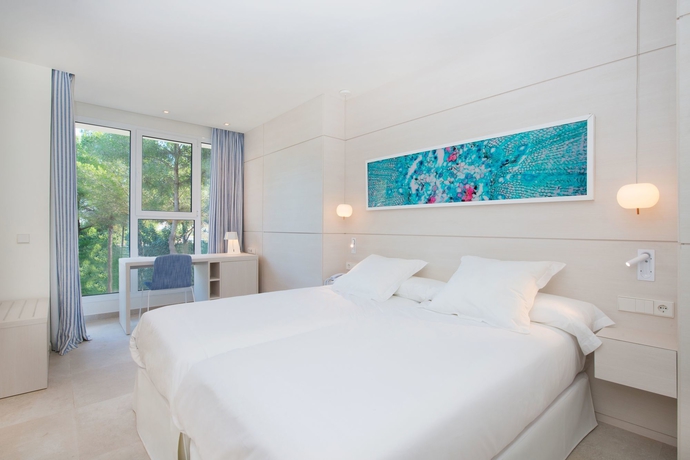 Imagen de la habitación del Hotel Iberostar Selection Santa Eulalia Ibiza - Adults-only. Foto 10