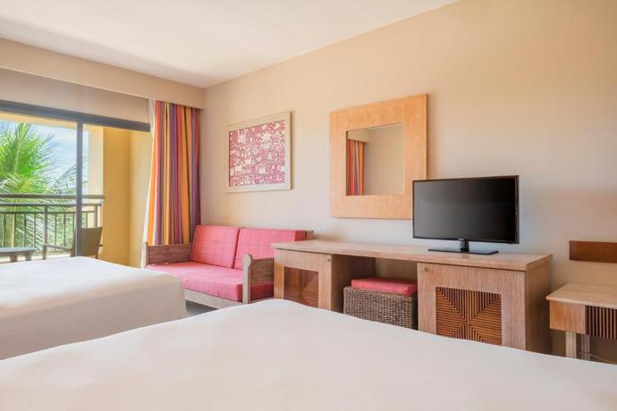 Imagen general del Hotel Iberostar Waves Bahia. Foto 10