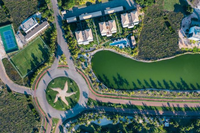 Imagen general del Hotel Iberostar Waves Bahia. Foto 13