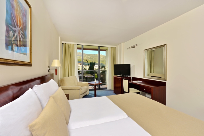 Imagen de la habitación del Hotel Iberostar Waves Bellevue. Foto 9