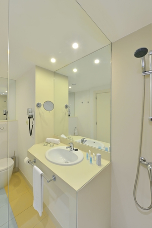 Imagen de la habitación del Hotel Iberostar Waves Bouganville Playa. Foto 9