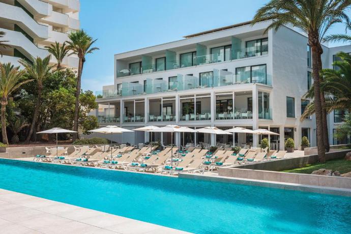 Imagen general del Hotel Iberostar Waves Cala Millor -Adults Only. Foto 4