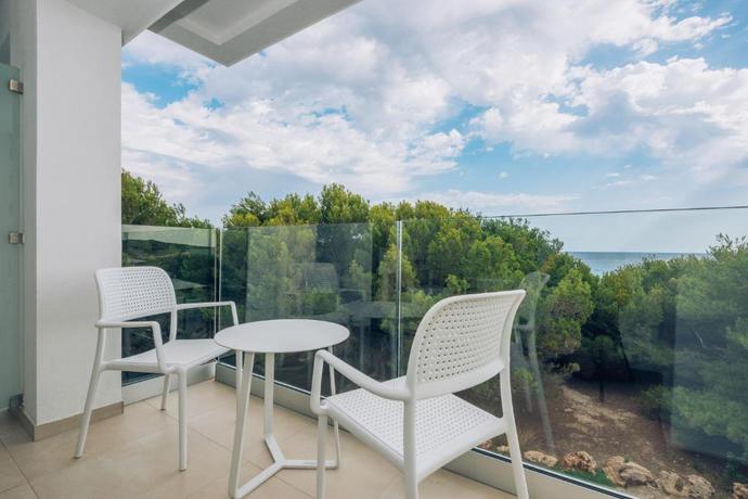 Imagen general del Hotel Iberostar Waves Cala Millor -Adults Only. Foto 19