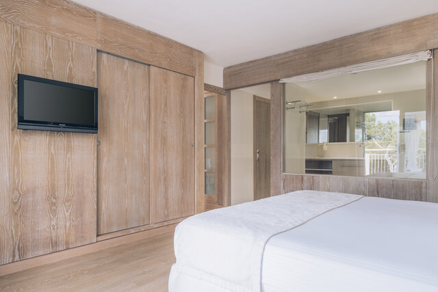 Imagen de la habitación del Hotel Iberostar Waves Club Cala Barca. Foto 9