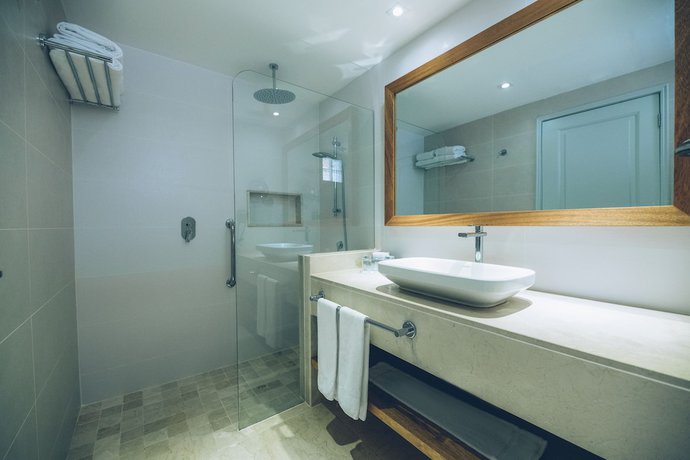 Imagen de la habitación del Hotel Iberostar Waves Costa Dorada - All Inclusive. Foto 8