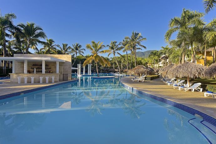 Imagen de la piscina del Hotel Iberostar Waves Costa Dorada - All Inclusive. Foto 18