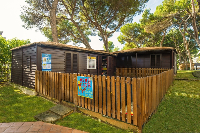 Imagen de los exteriores del Hotel Iberostar Waves Cristina. Foto 9