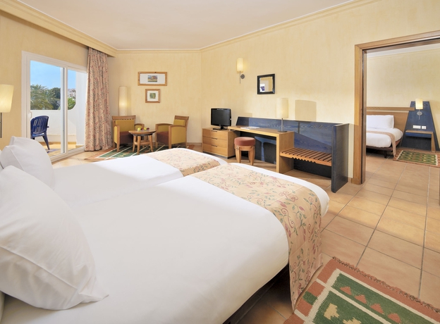 Imagen de la habitación del Hotel Iberostar Waves Founty Beach. Foto 7