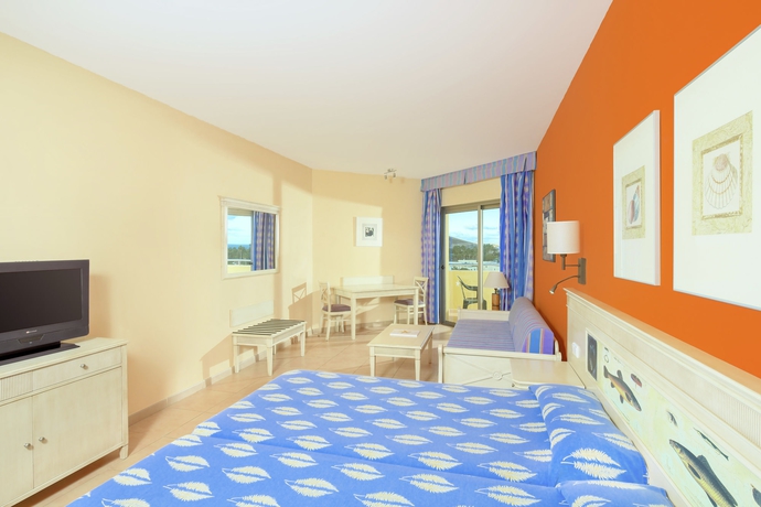 Imagen de la habitación del Hotel Iberostar Waves Gaviotas Park. Foto 5