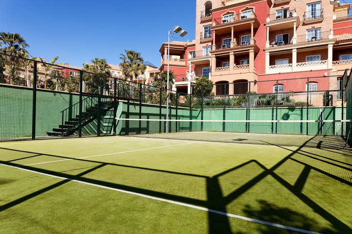 Imagen de los exteriores del Hotel Iberostar Waves Málaga Playa. Foto 13