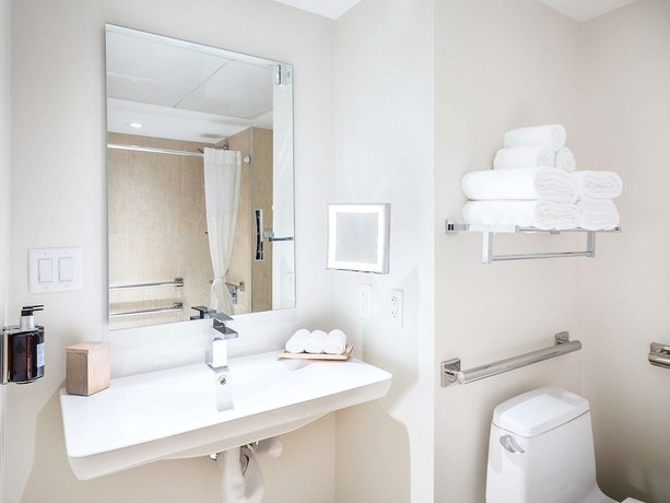 Imagen de la habitación del Hotel Iberostar Waves Miami Beach. Foto 9