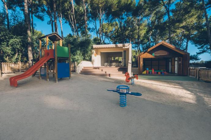 Imagen de los exteriores del Hotel Iberostar Waves Pinos Park. Foto 11