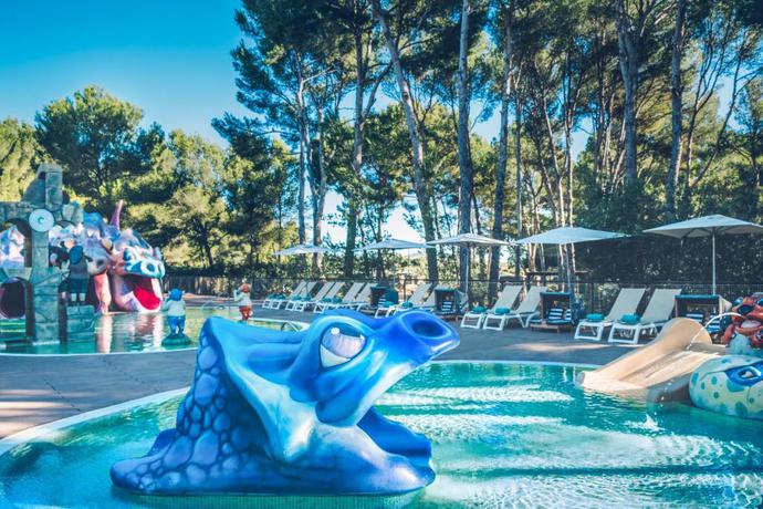 Imagen de los exteriores del Hotel Iberostar Waves Pinos Park. Foto 17