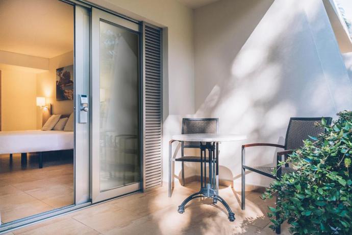 Imagen de la habitación del Hotel Iberostar Waves Pinos Park. Foto 10