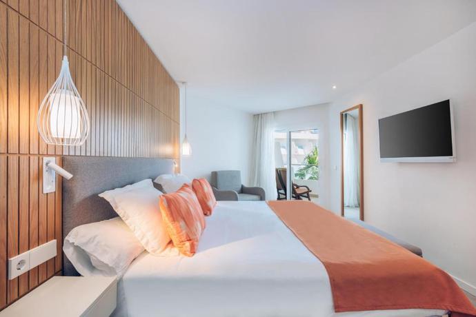 Imagen general del Hotel Iberostar Waves Playa de Muro. Foto 7