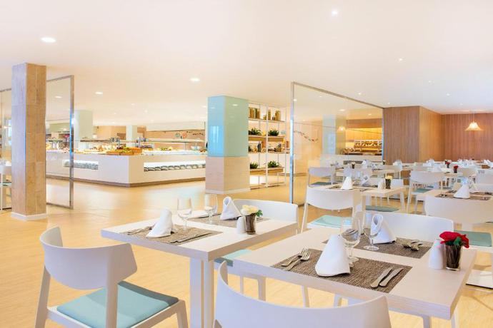 Imagen general del Hotel Iberostar Waves Playa de Muro. Foto 12