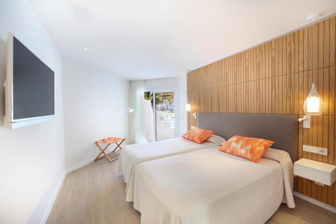 Imagen general del Hotel Iberostar Waves Playa de Muro. Foto 14