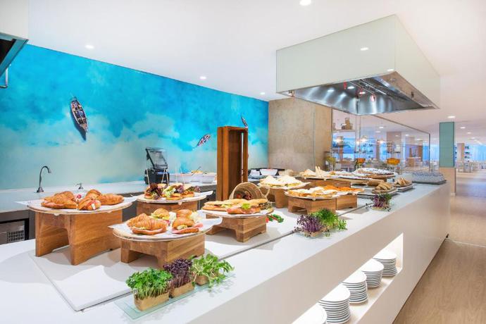 Imagen general del Hotel Iberostar Waves Playa de Muro. Foto 15