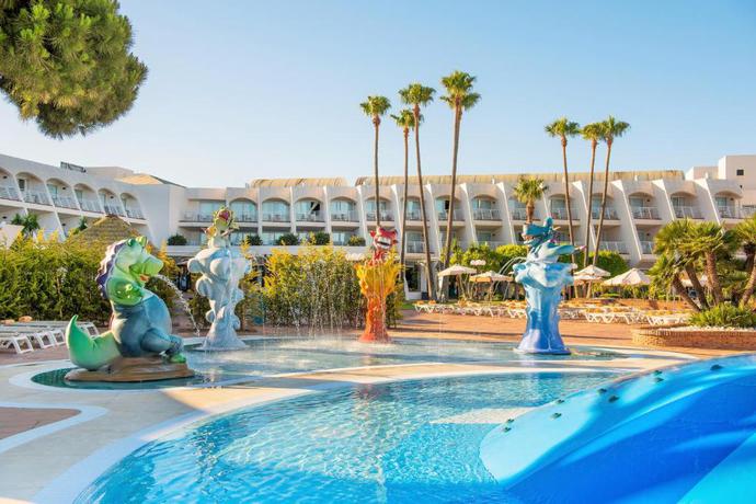 Imagen de la piscina del Hotel Iberostar Waves Royal Andalus. Foto 15