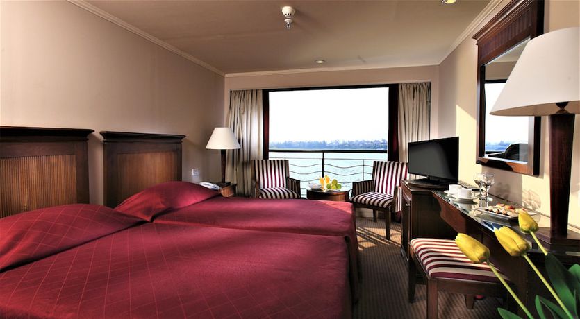 Imagen de la habitación del Hotel Iberotel Crown Empress Nile Cruise - Every Monday From Luxor For 07 And 04 Nights - Every Friday Fro. Foto 6
