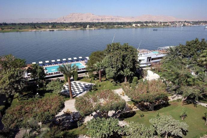 Imagen de los exteriores del Hotel Iberotel Luxor. Foto 9