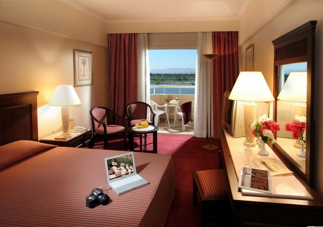 Imagen de los exteriores del Hotel Iberotel Luxor. Foto 11