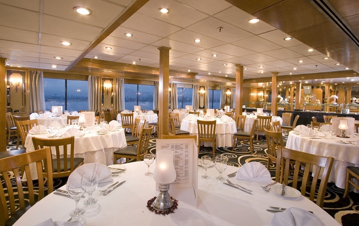 Imagen del bar/restaurante del Hotel Iberotel Luxor. Foto 4