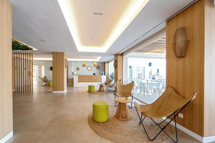 Imagen de los interiores del Hotel Ibersol Siurell. Foto 7