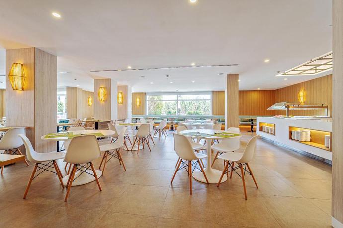 Imagen de los interiores del Hotel Ibersol Siurell. Foto 8