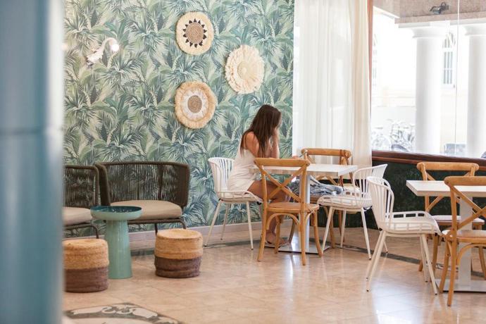 Imagen de los interiores del Hotel Ibersol Sorra d'Or. Foto 10